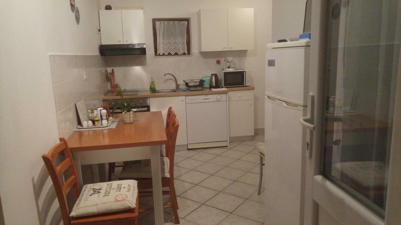 Vera Apartment 1 Рогозница Экстерьер фото