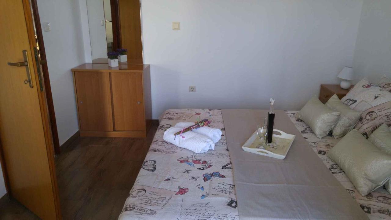 Vera Apartment 1 Рогозница Номер фото
