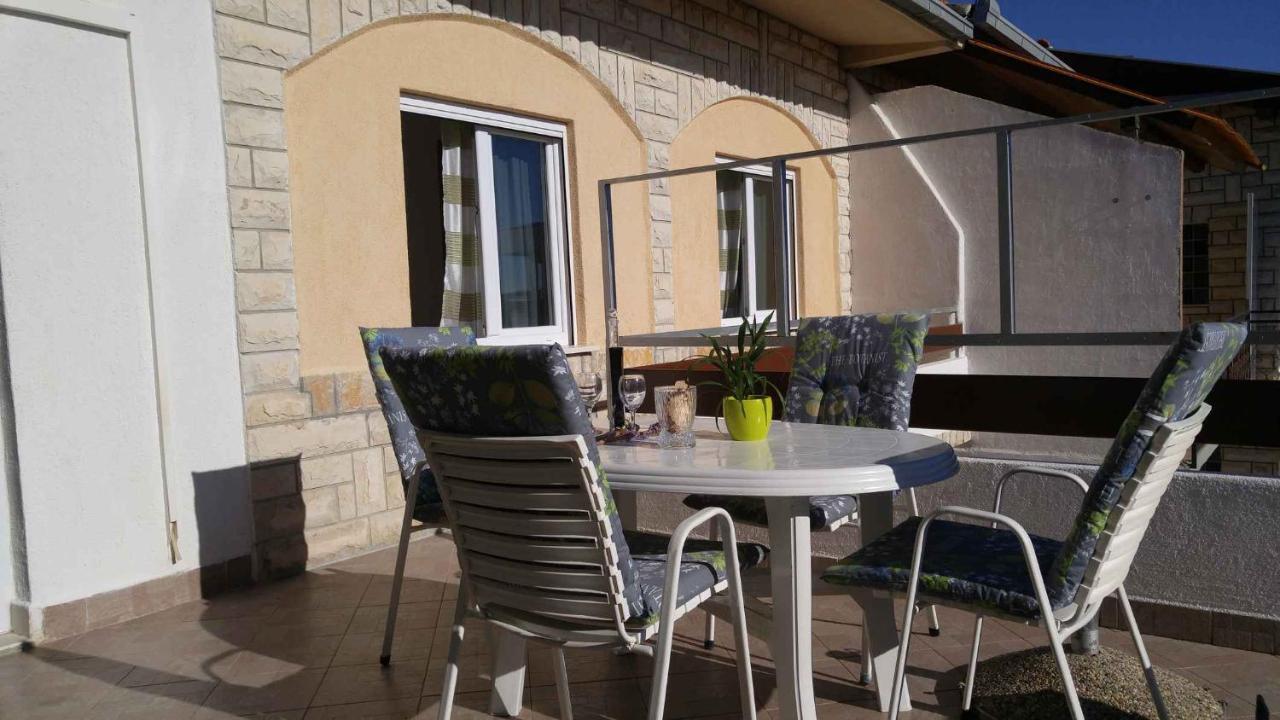 Vera Apartment 1 Рогозница Номер фото
